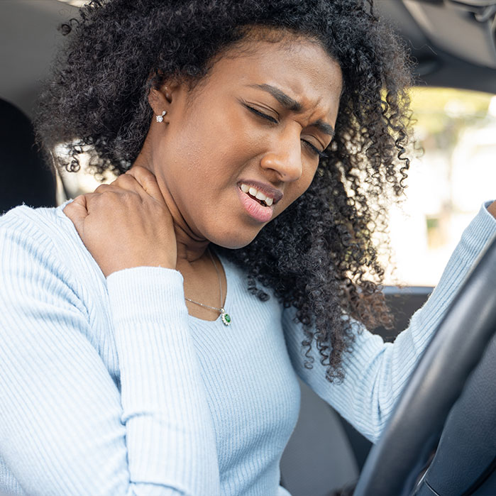 Neck pain chiropractor in Baldwin